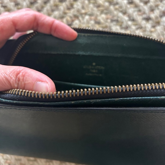 Louis vuitton Taiga green clutch - Picture 10 of 12